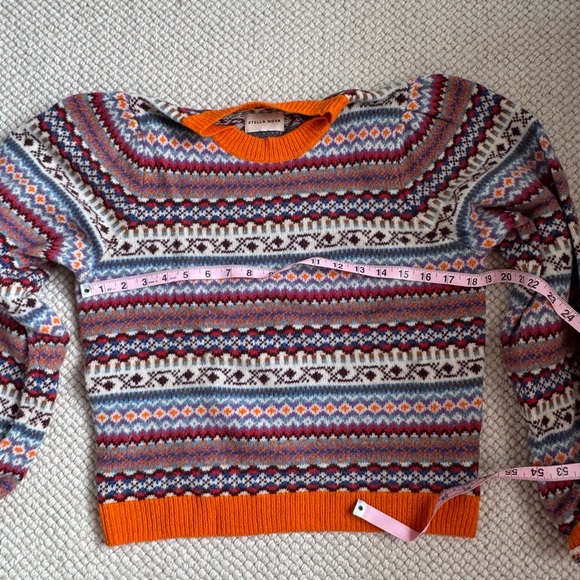 Colorful Patterned Sweater - Picture 4 of 4